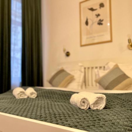 בוקרשט Old Town Jacuzzi Studio מראה חיצוני תמונה